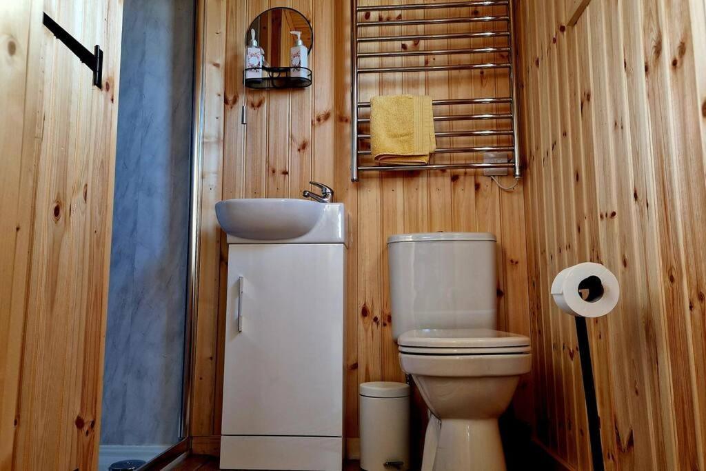 The Shepherd'S Hut @ Innlands Kilmaluag Kültér fotó