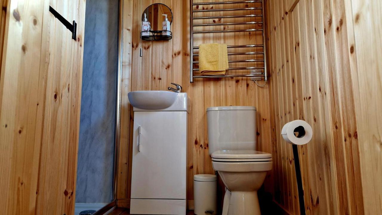 The Shepherd'S Hut @ Innlands Kilmaluag Kültér fotó